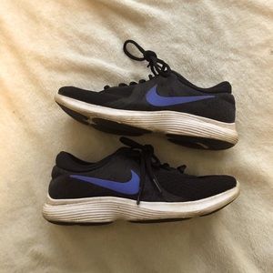 Women’s Nike shoes